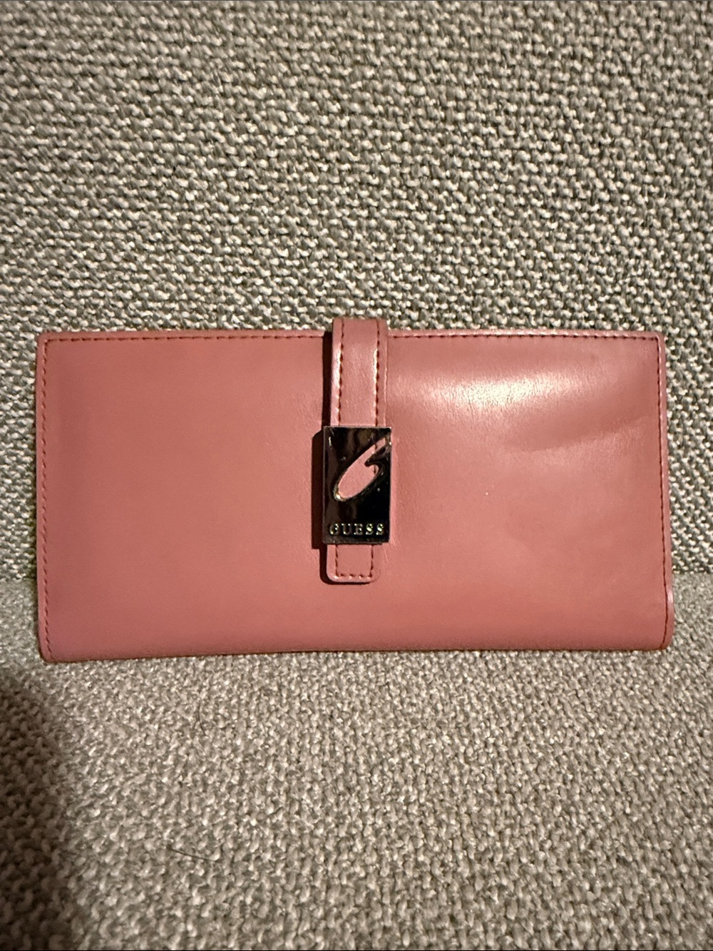 GUESS Rose Pink Leather Wallet with Logo Plaque